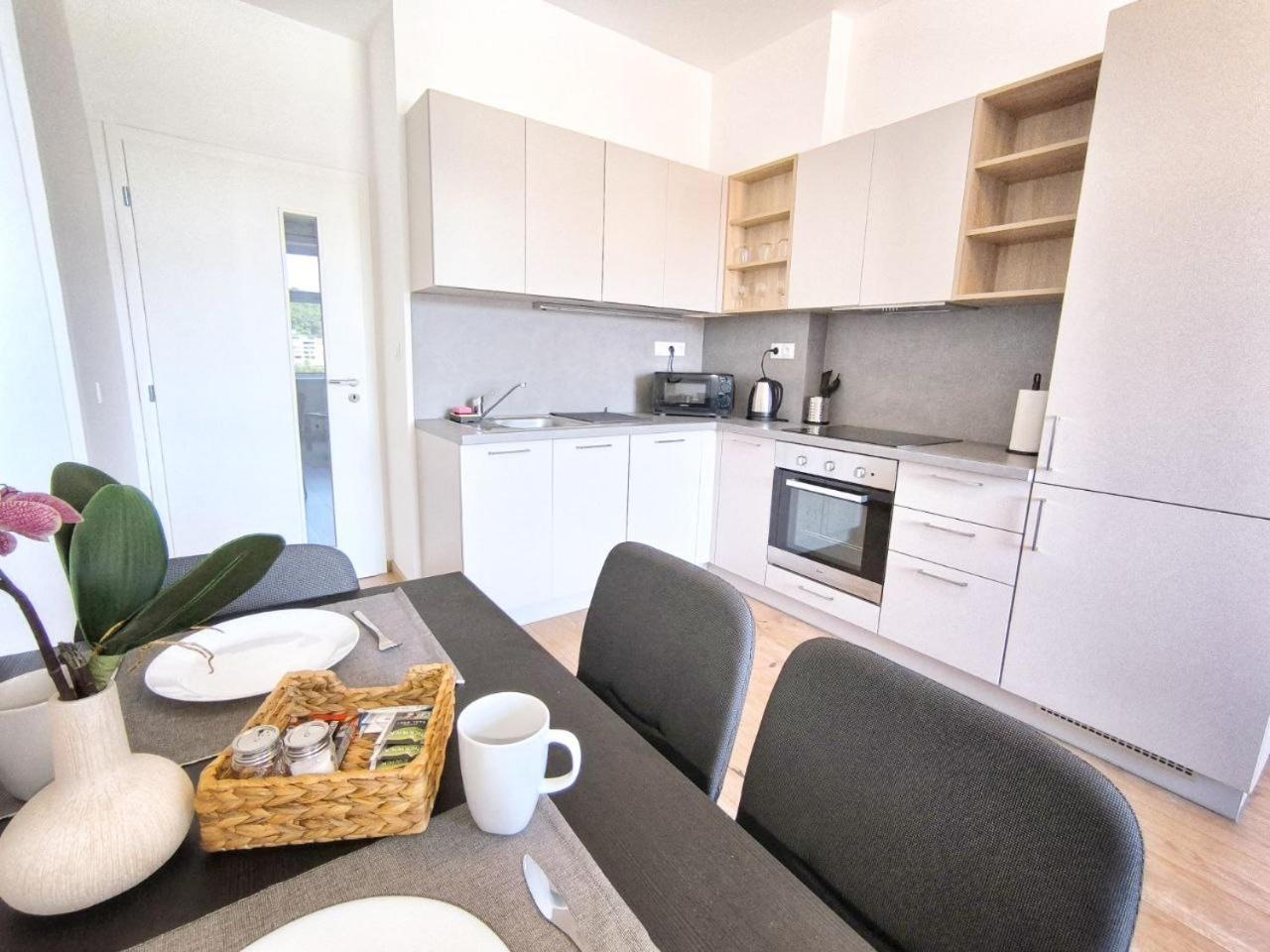 Isabel'S Suites Prag Exteriör bild